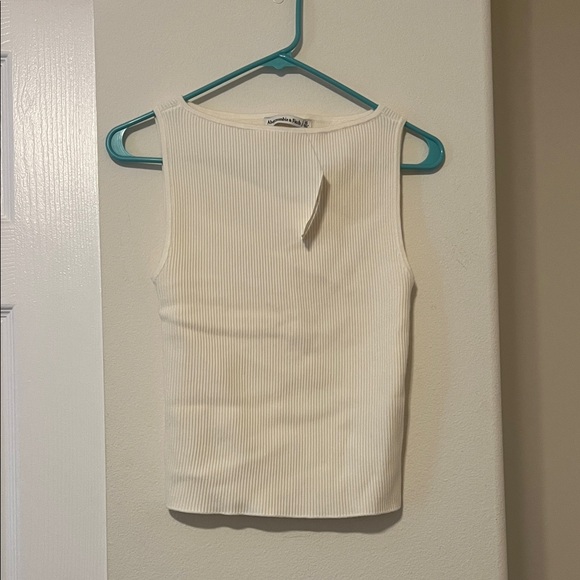 Abercrombie & Fitch Tops - Abercrombie & Fitch Cream Ribbed Tank Top